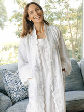 Load image into Gallery viewer, Paris Print Classic Robe