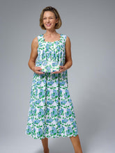 Load image into Gallery viewer, Hydrangea Small Cosmetic Pouch