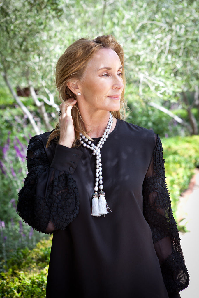 Wearing accessories with textured outfits