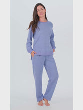 Load and play video in Gallery viewer, Blue Crew-neck Quilted Loungewear Set
