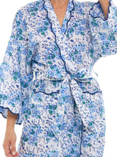 Load image into Gallery viewer, Blue Floral Print Kimono Robe with Scalloping