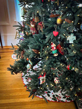 Load image into Gallery viewer, Holiday Print Quilted Tree Skirt