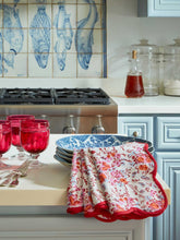 Load image into Gallery viewer, Pink Floral Scalloped Napkins (set of 4)