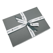 Load image into Gallery viewer, Gift Wrapping
