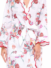 Load image into Gallery viewer, Tulip Classic Robe with Scalloping
